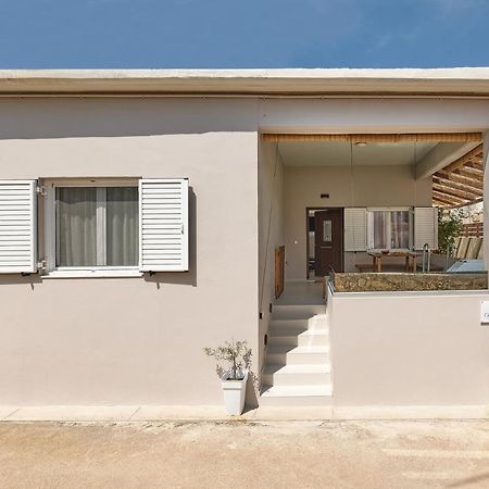 2 Bedroom Villa With Heated Swimming Pool-Spa Whirlpool-Bbq! Melidhónion Exteriör bild